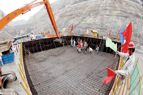 溪洛渡水電站大壩工程全面進入混凝土澆筑階段